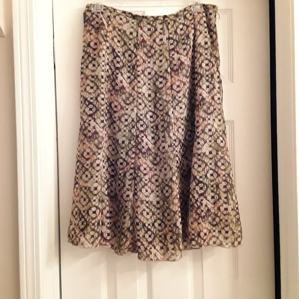Dress barn skirt, size 8, great condition